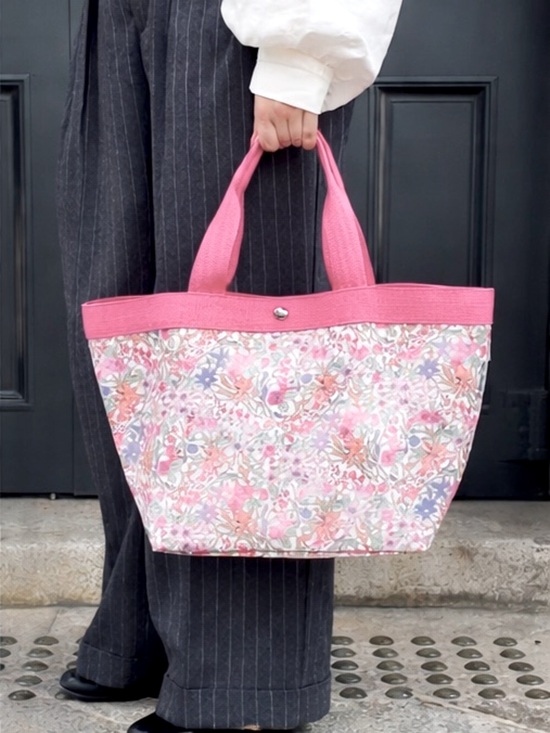 Cyalel Yahata Handbags - 🆕 LIBERTY of LONDON x SANRIO Hello Kitty Large Floral Tote